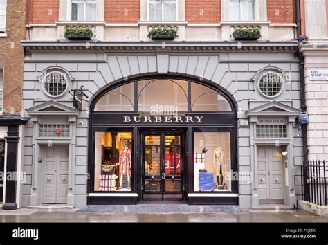 which burberry shop in london has the cafe|burberry outlets in london.